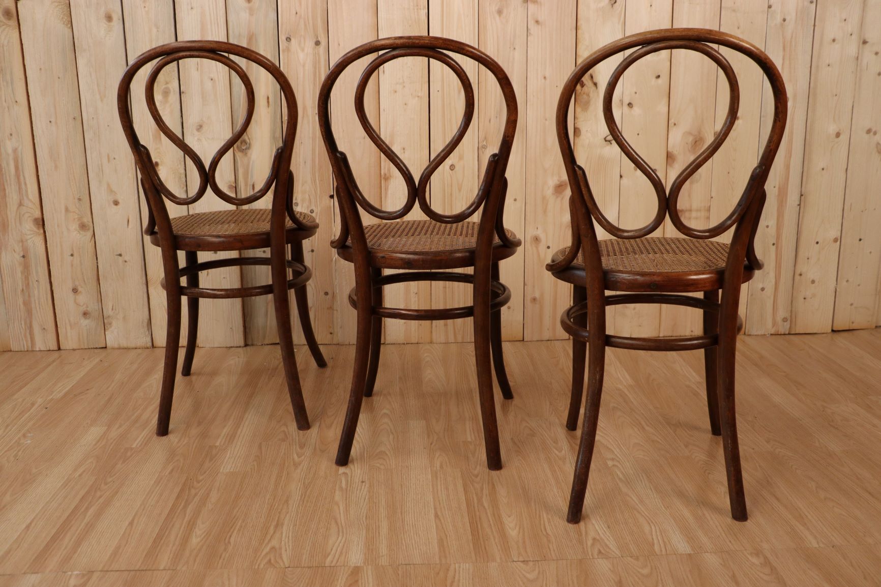 Set of 6 omega bistro chairs