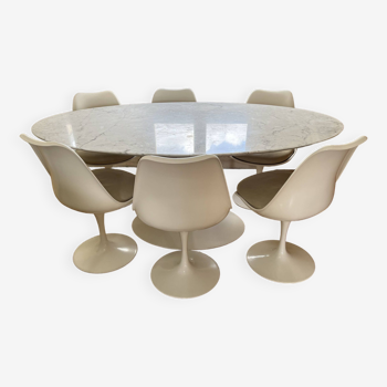 SAARINEN TULIP table and 6 chairs