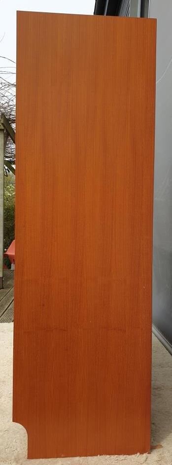 Scandinavian dressing cabinet with round mirror