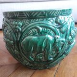 Slurry ceramic with animal décor