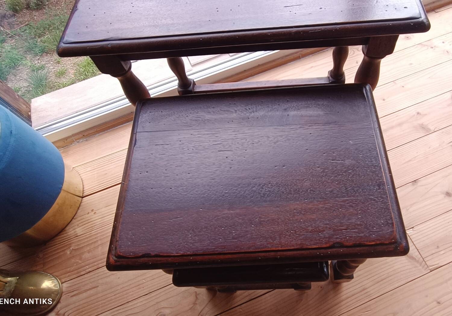 nesting tables made of oak. Turned wooden legs.