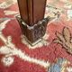 Table extensible style Louis XVI – Plateau cuir doré au petit fer – Bronze doré