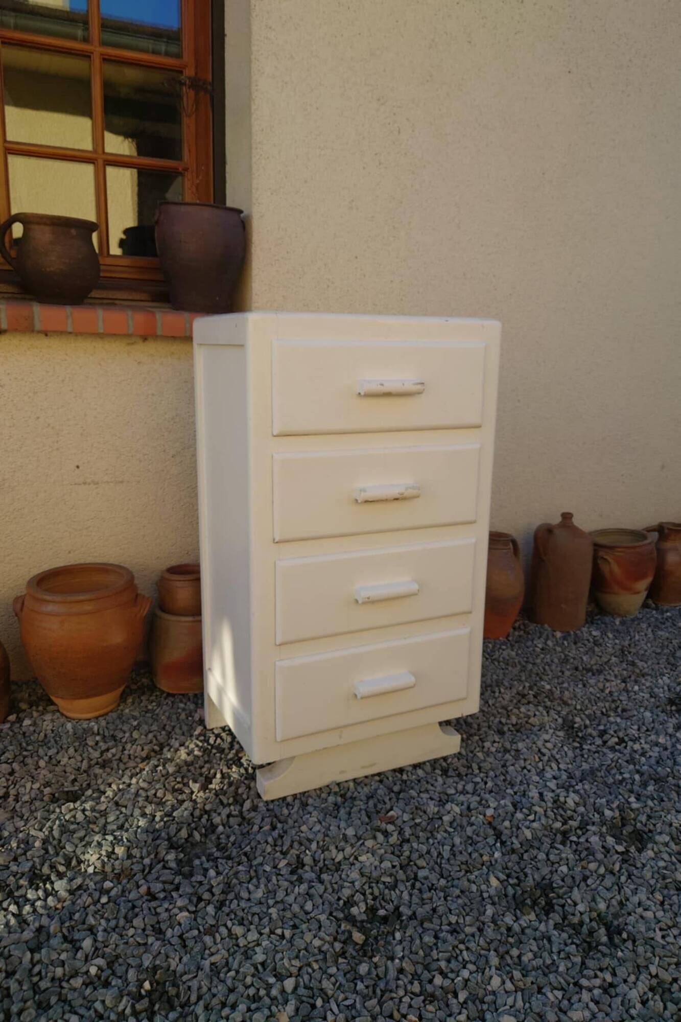 Art Deco chest of drawers in white painted wood with 4 drawers