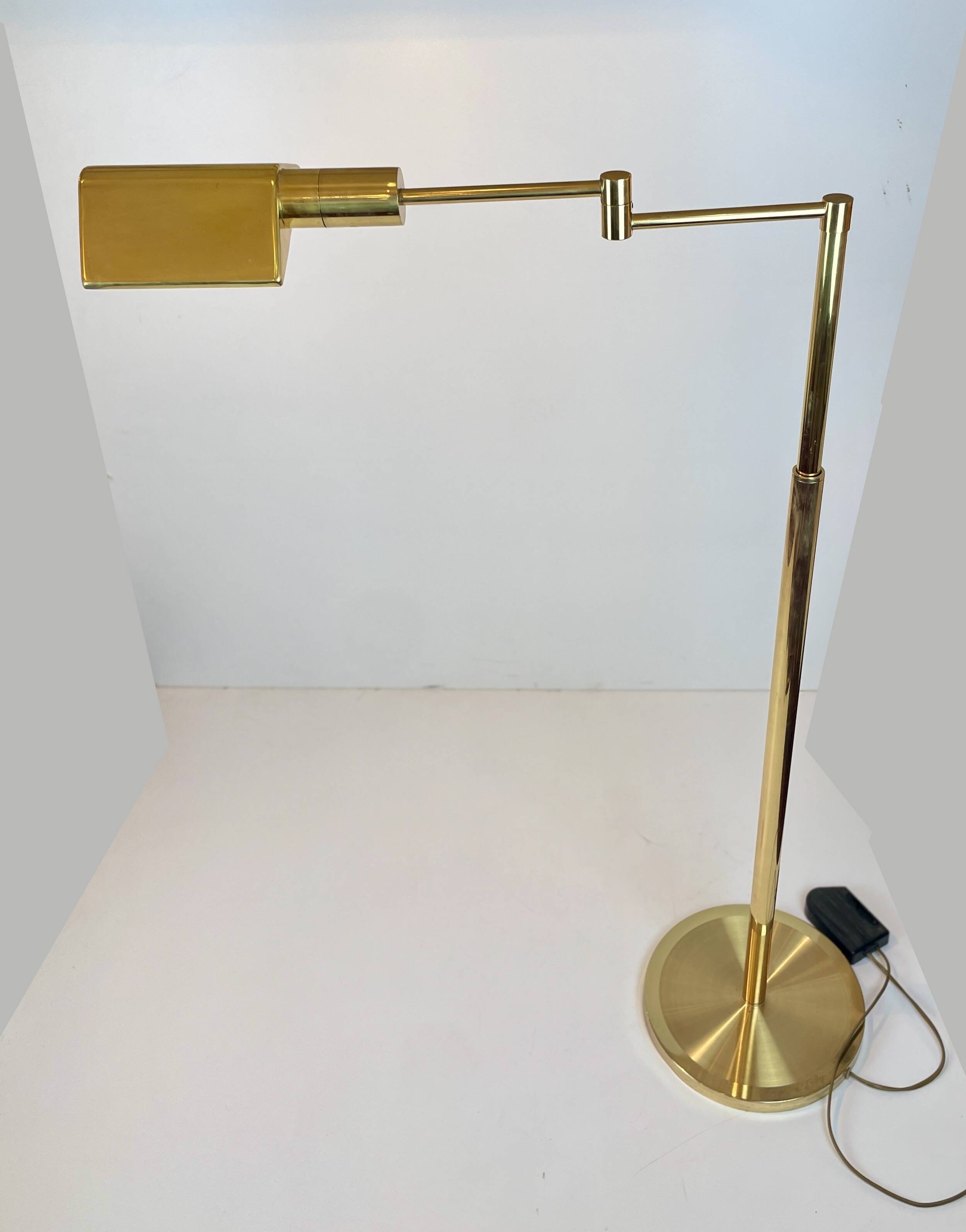 Articulated French library reading floor lamp made in brass, by Boulanger from 1980’s.  Height adjus