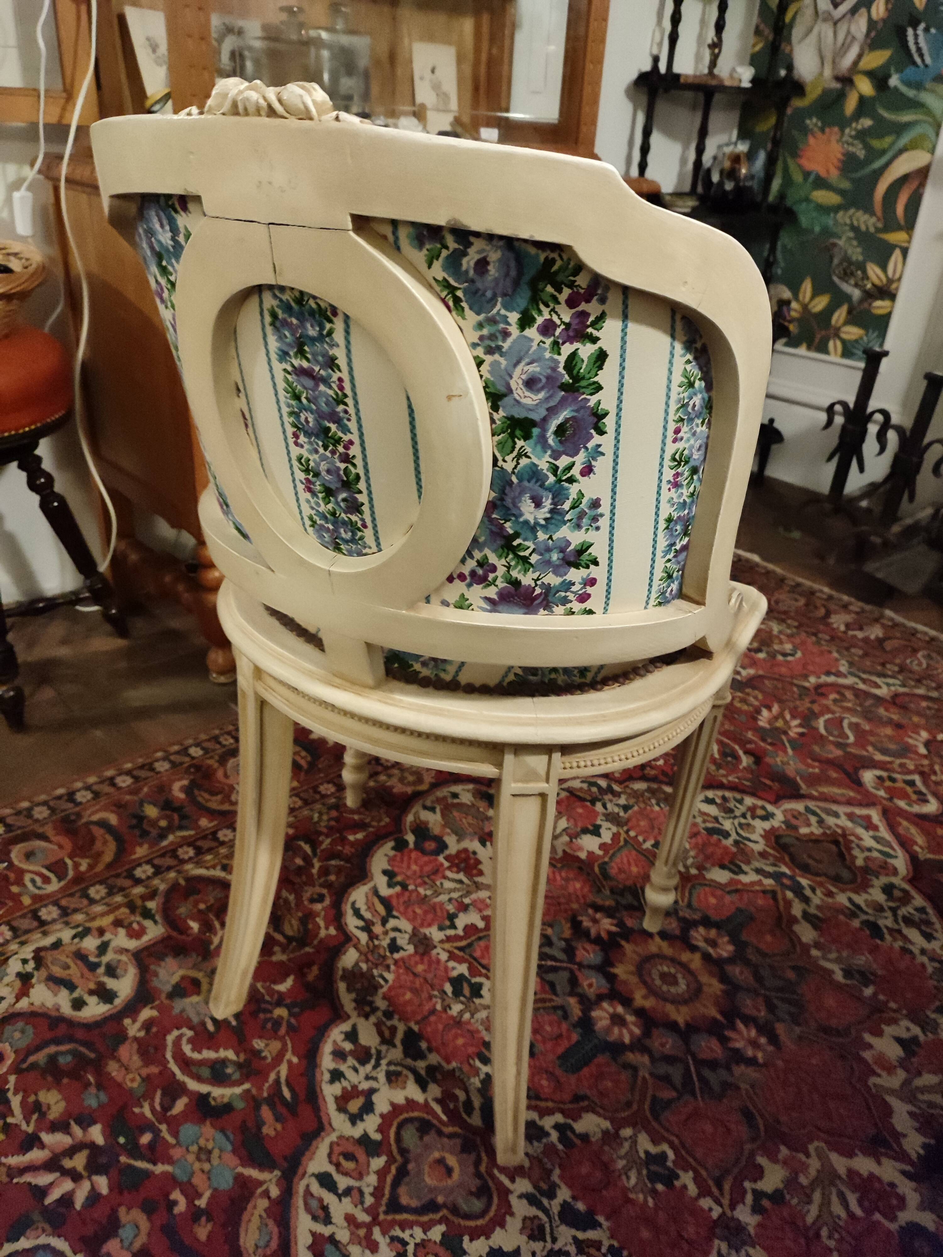 Fauteuil de style Louis XVI