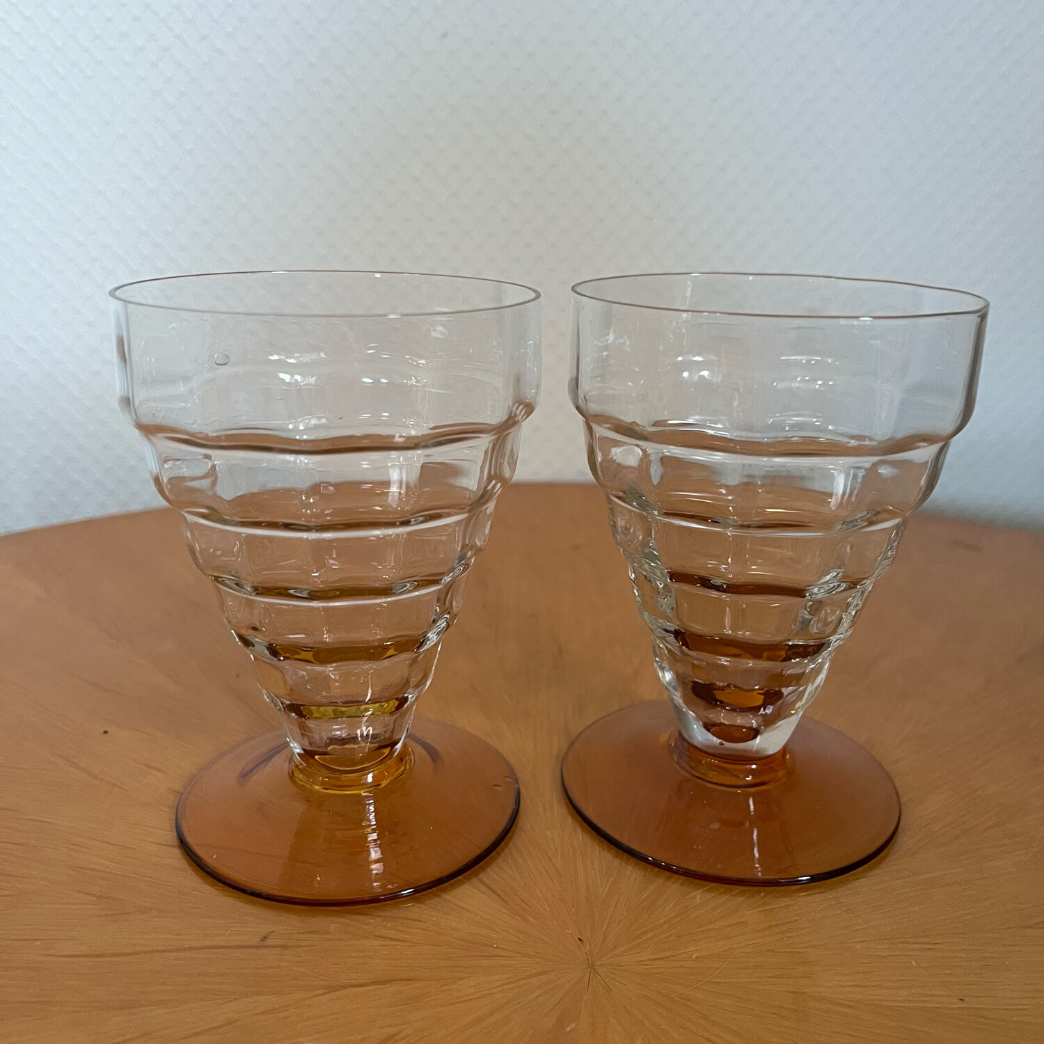 Set of 6 vintage Art Deco style glasses