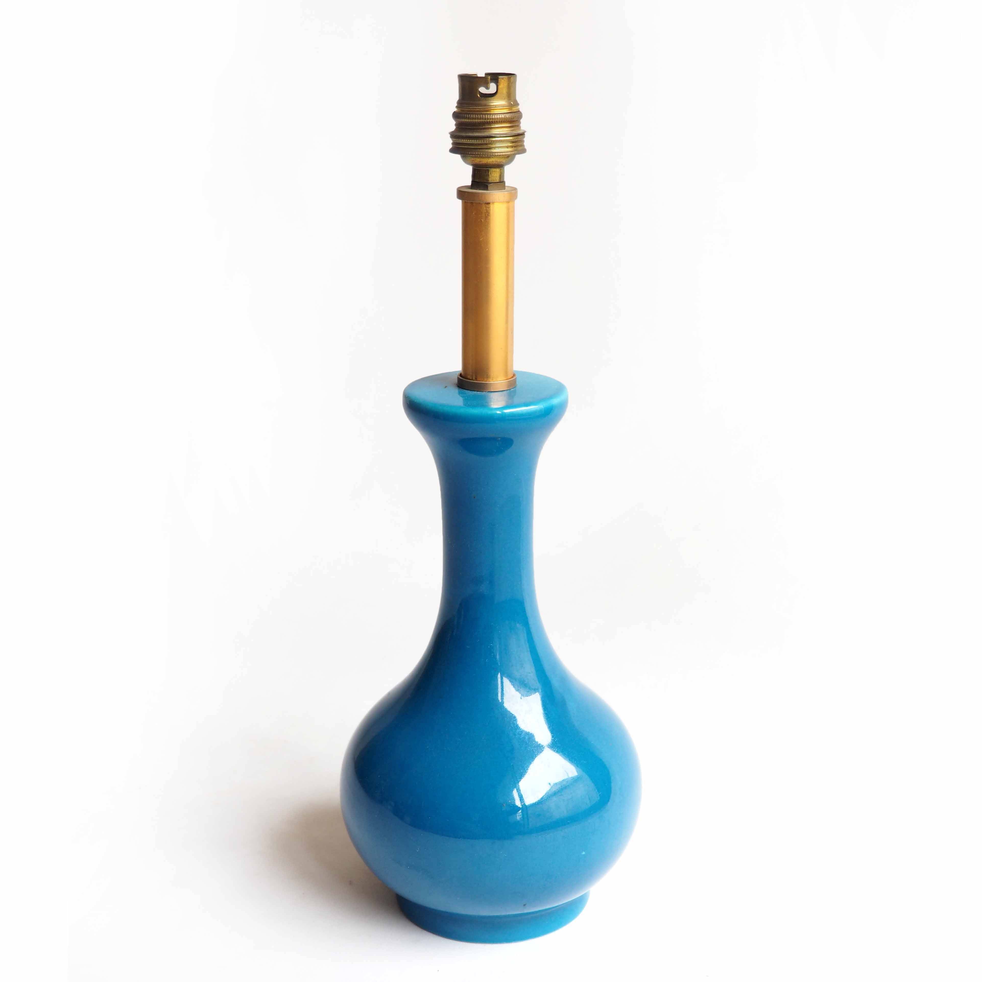 Pied de lampe en céramique bleue