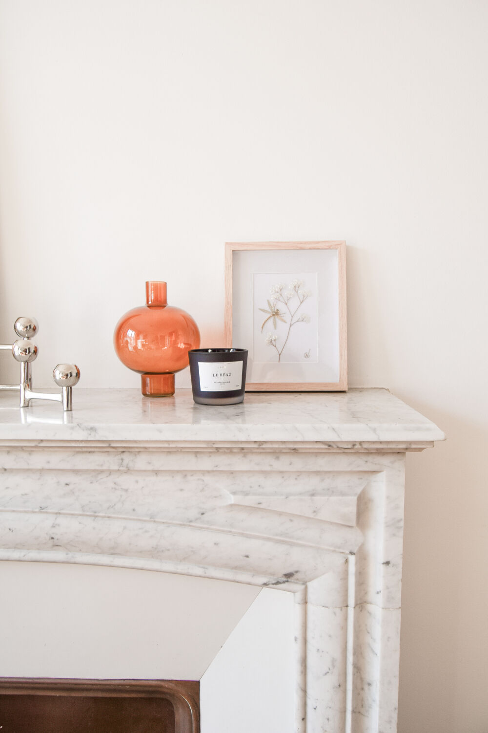 Amber round vase
