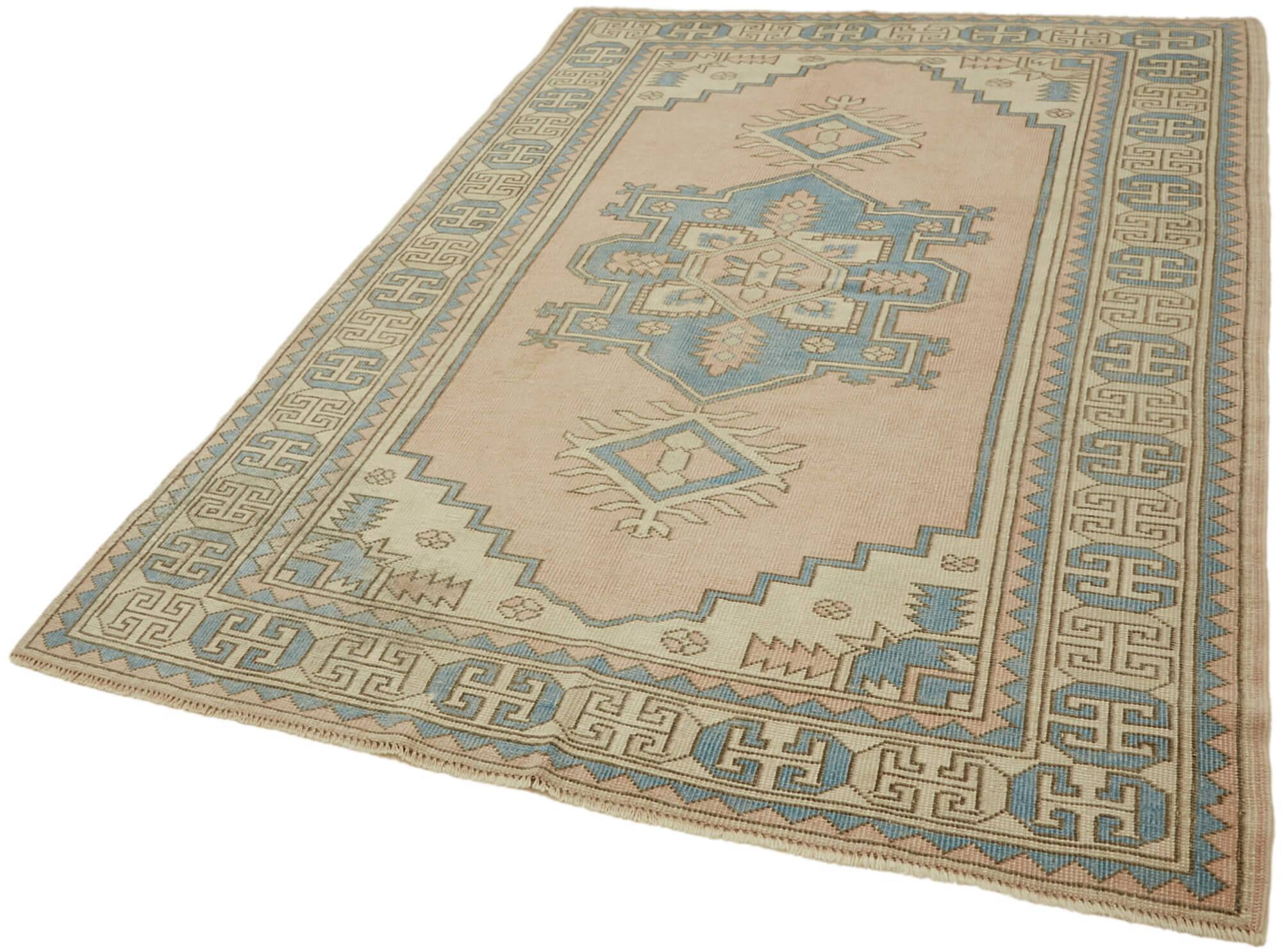 Turkish Vintage Anatolian Rug 162 cm x 226 cm