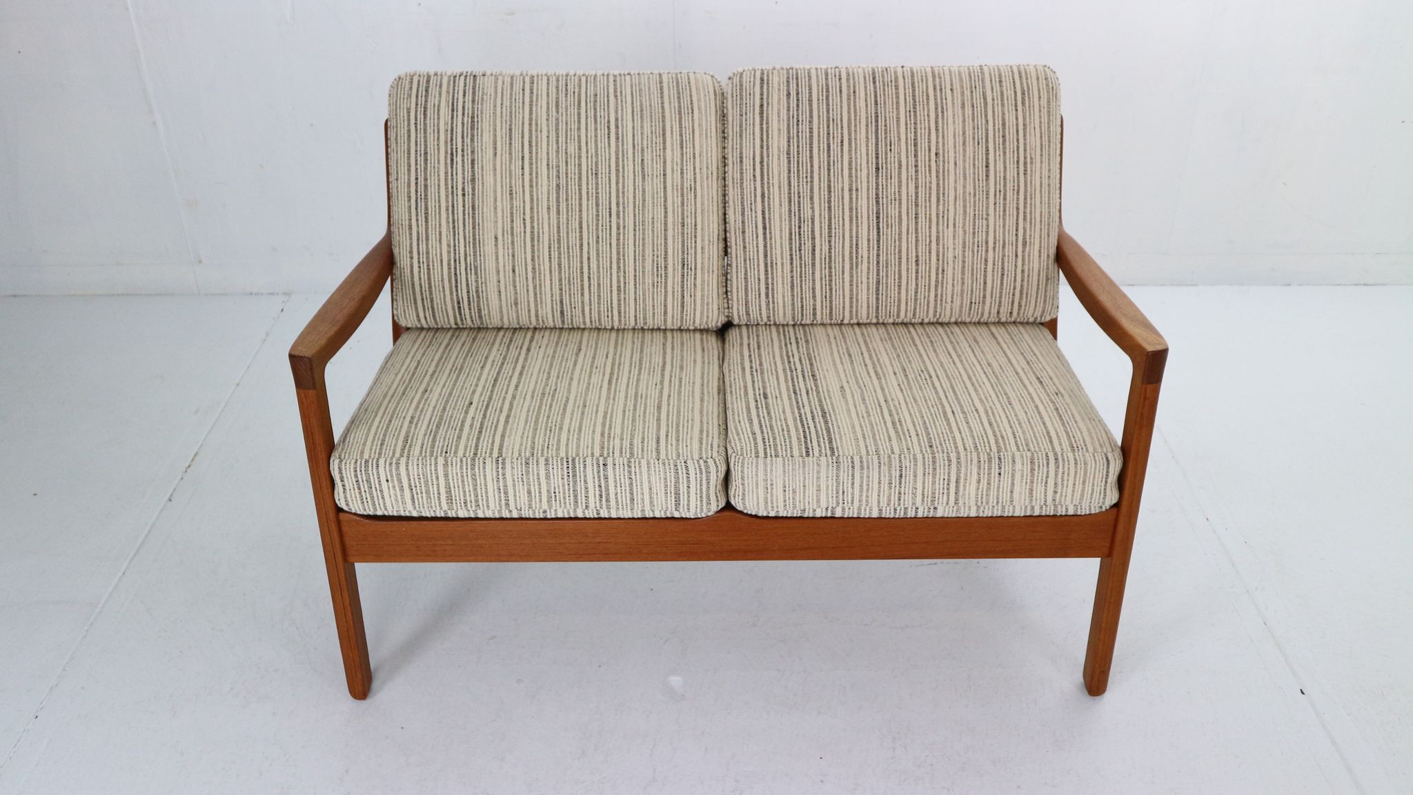 Ole Wanscher Senator 166 Teak 2-Seater Sofa for France & Søn, 1960 Denmark