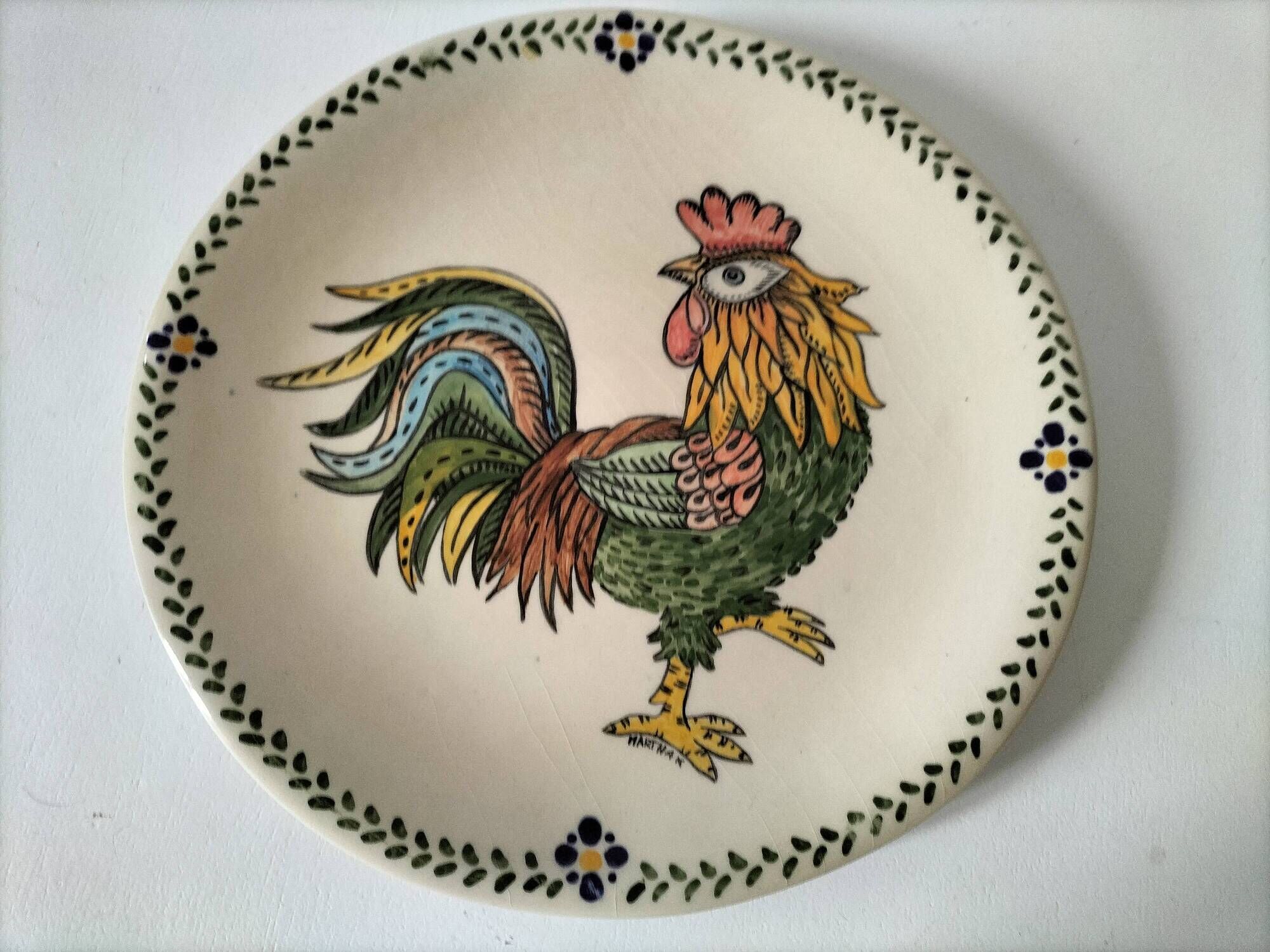 Earthenware plate with polychrome rooster – Martha Kołodziej – 2004