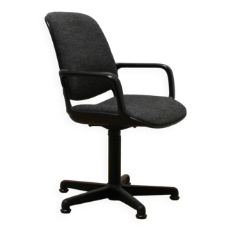 Comforto office chair, Mobilier International