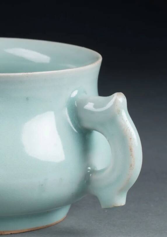Celadon porcelain perfume burner - Qing Dynasty - 19th century - China