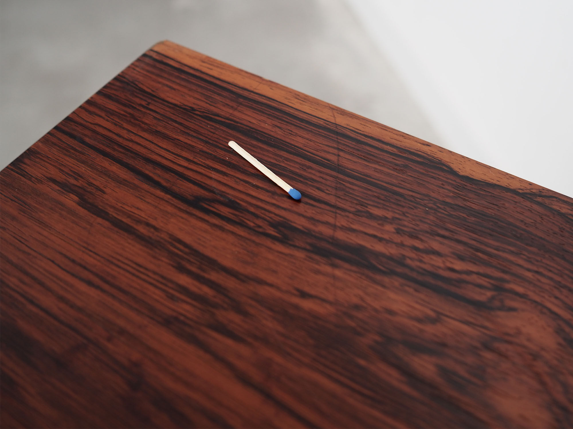 Bibliothèque en palissandre, design danois, années 70, production: Hjørnebo