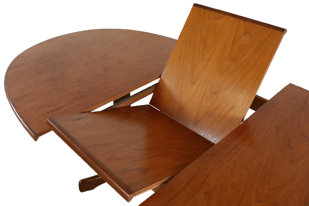 G-Plan oval adjustable table