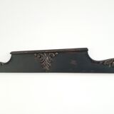 Black pediment