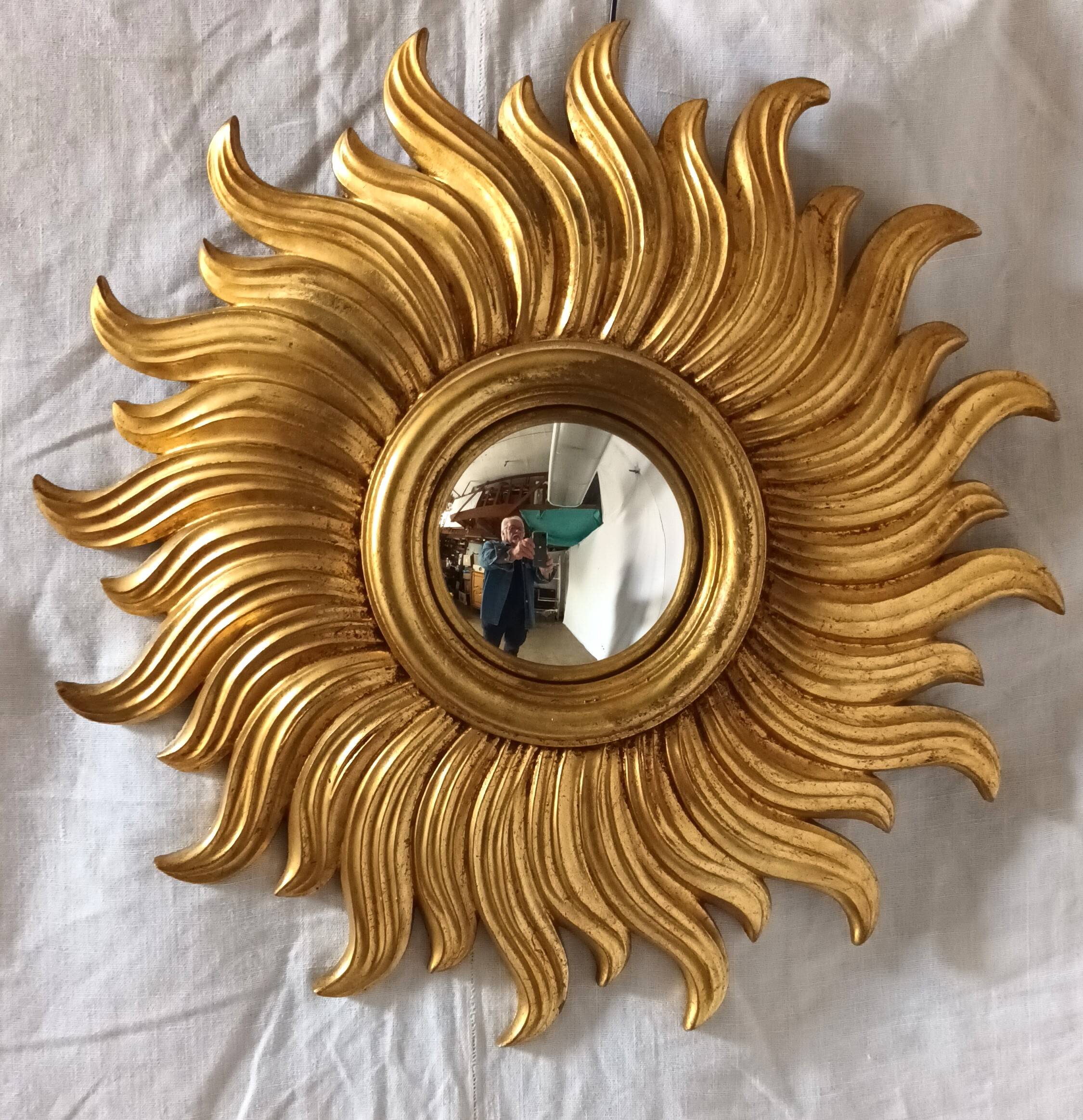 Miroir soleil en bois doré des années 90