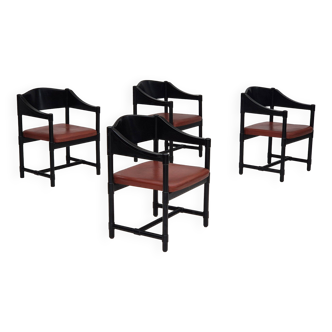 Années 1970, suite de 4 fauteuils finlandais par Lepokalusto, état d'origine, bois de bouleau, cuir.