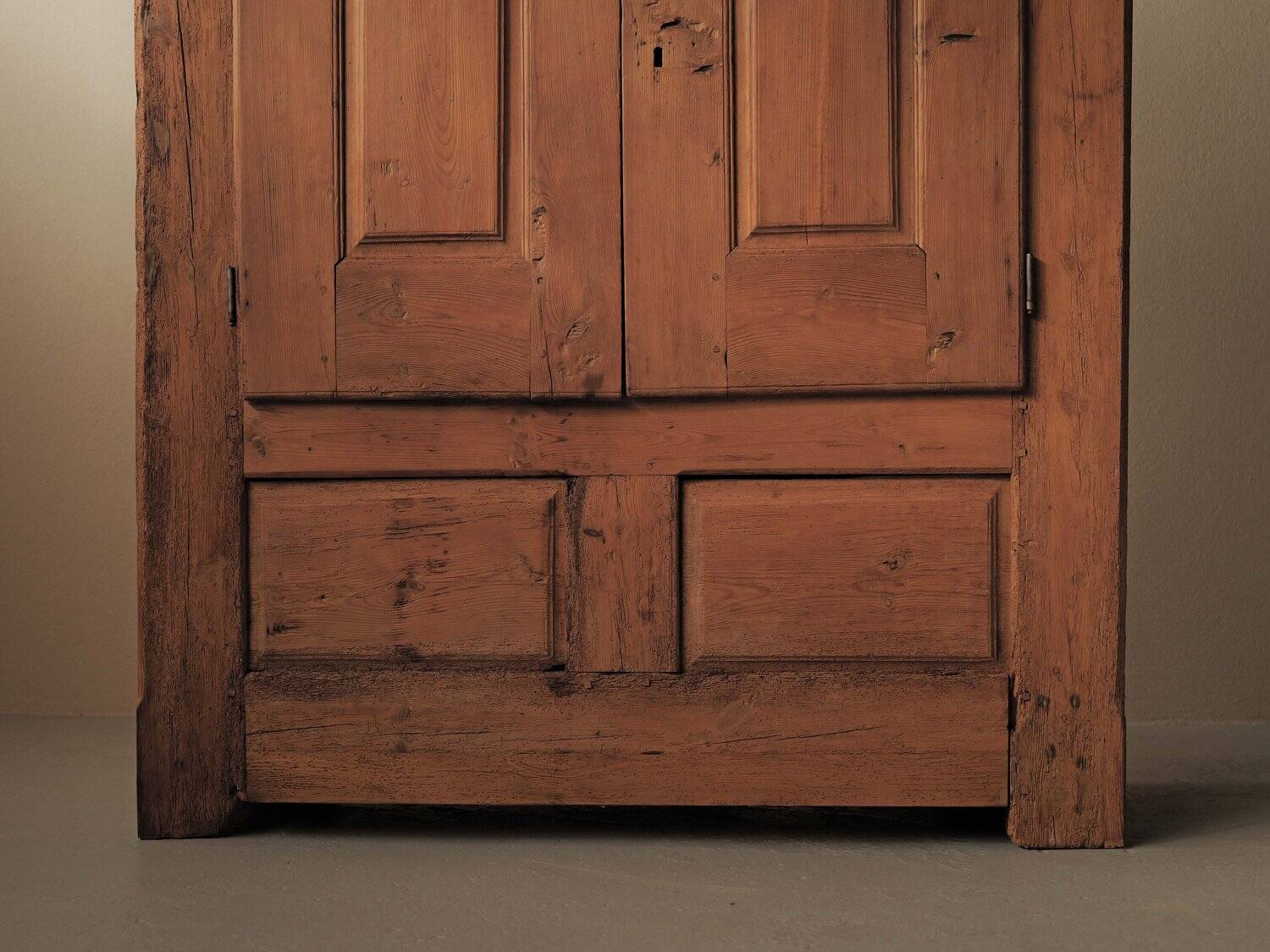 Art-Popular furniture in pine and larch, Lozère, 19th century