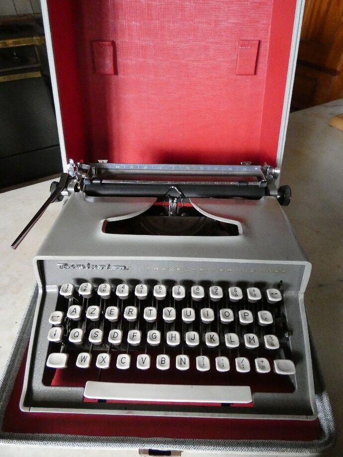 Remington brand typewriter travel riter deluxe