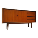 Buffet du milieu du siècle