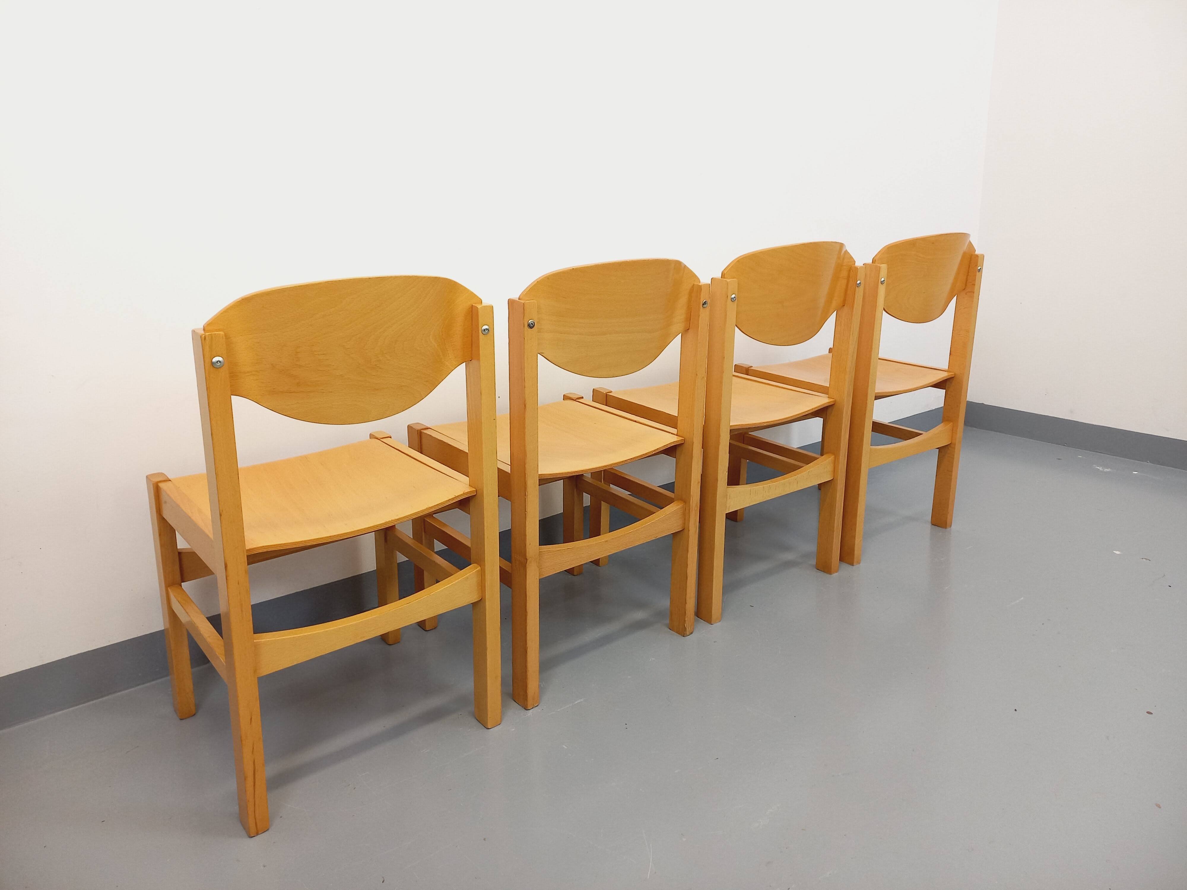 Set of 4 minimalist vintage beechwood chairs from the 80s