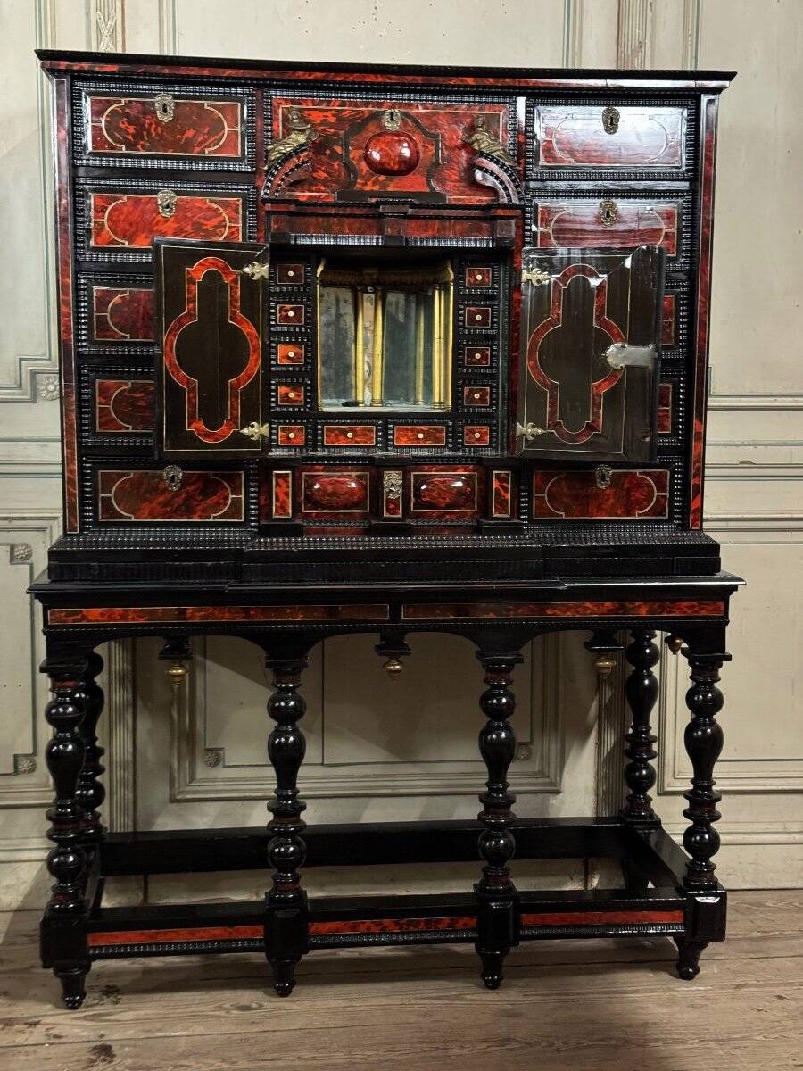 Important Antwerp cabinet in tortoiseshell, ebony and bronze, 17th century
