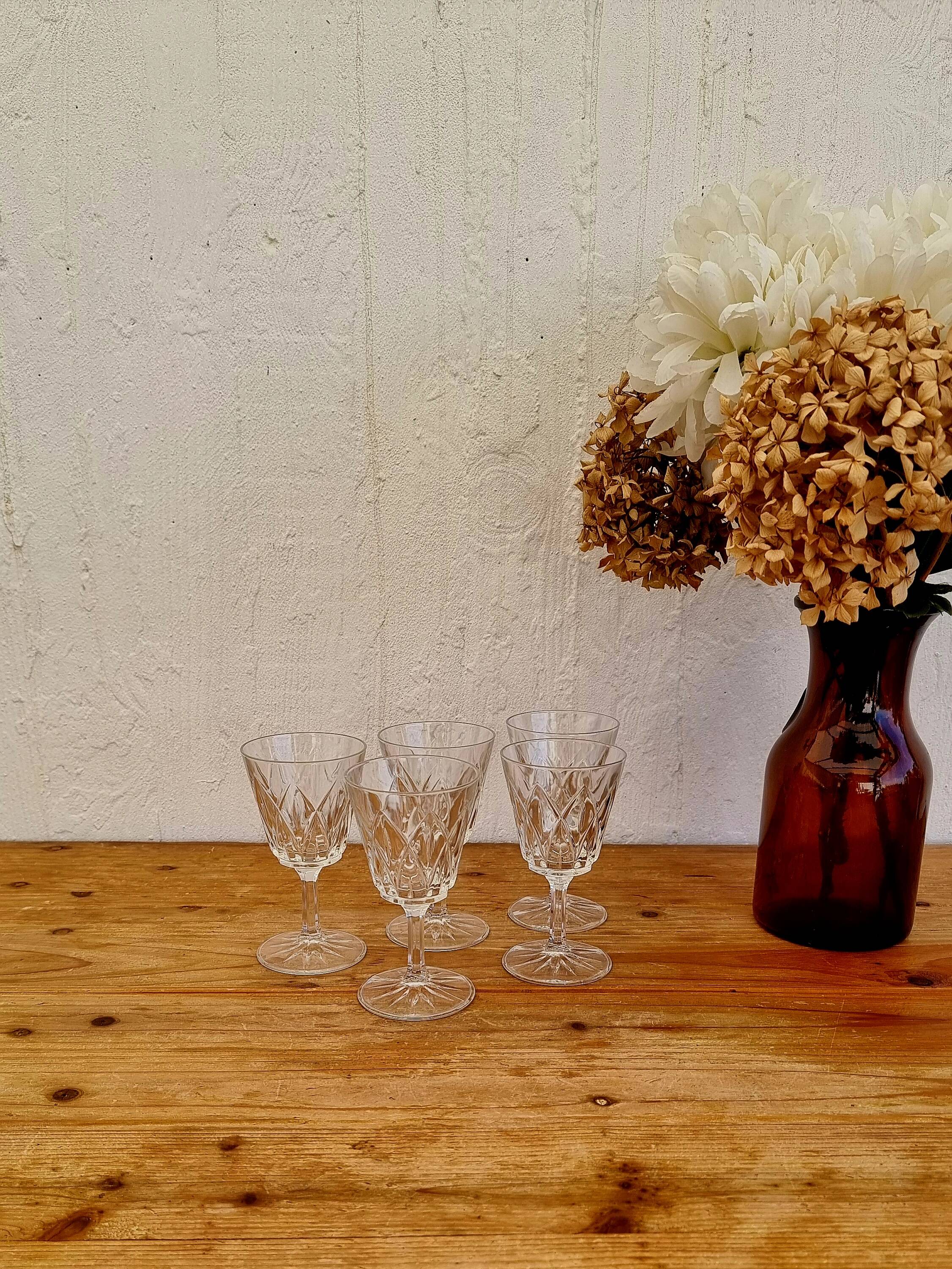 Set of 5 vintage chiseled glass wine glasses