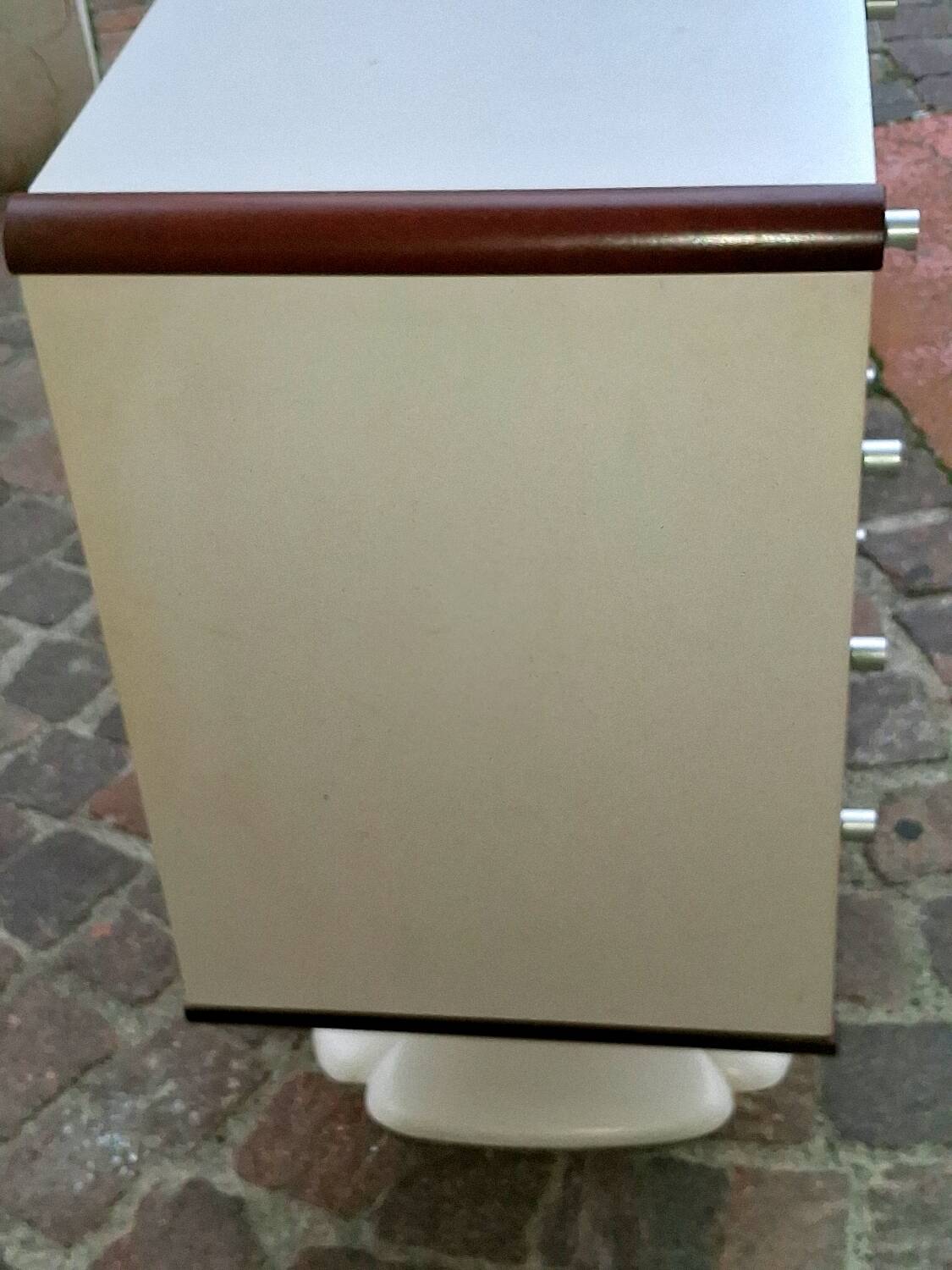 Tulip leg commode design, French manufacturing by Gautier.