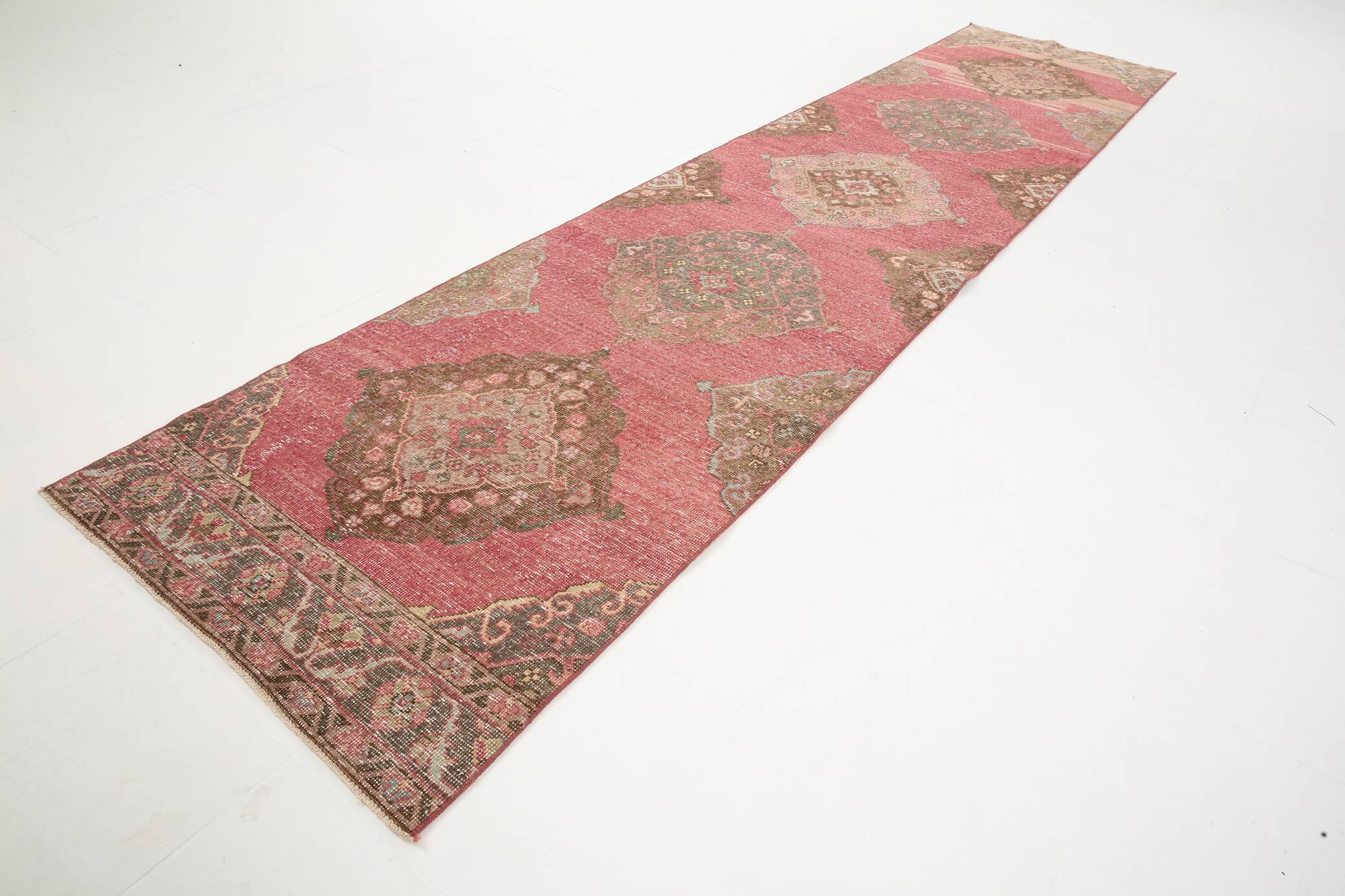 3x13 Red & Pink Vintage Runner Rug, 91x399Cm