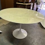 Table ronde marbre d’Ereo Saarinen édition Knoll