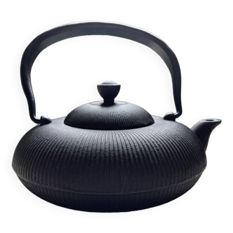 Cast iron teapot