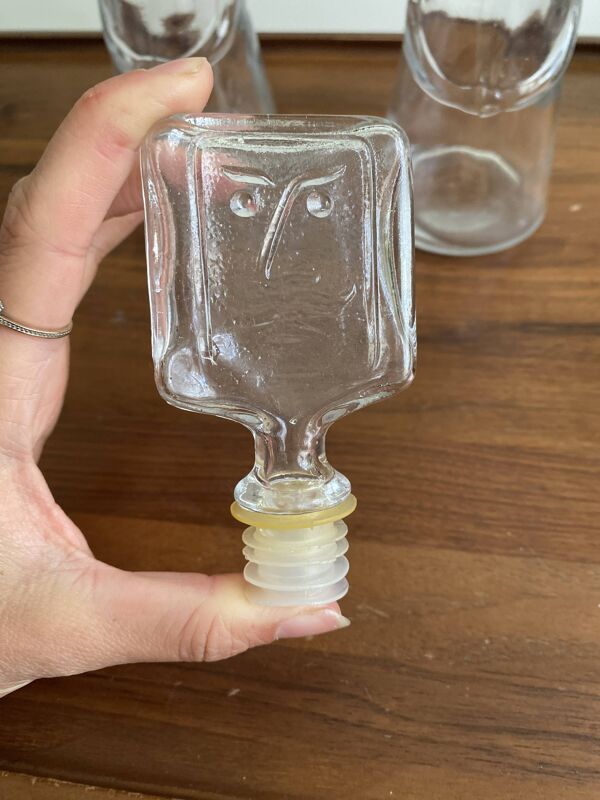 Paire de carafe d'Erik Hoglund pour Neiman marcus série ''people'' kosta boda