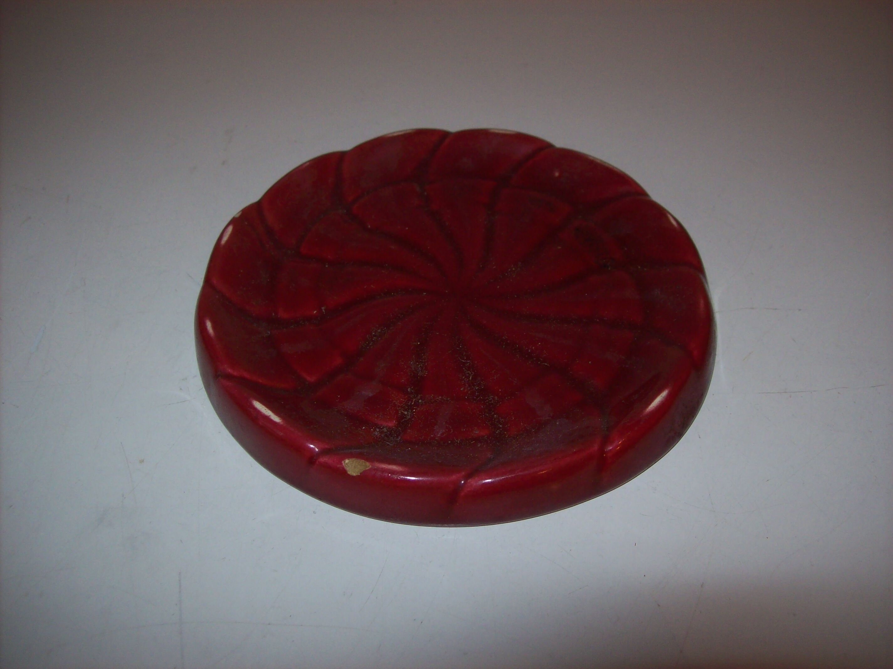 Ceramic under bottle