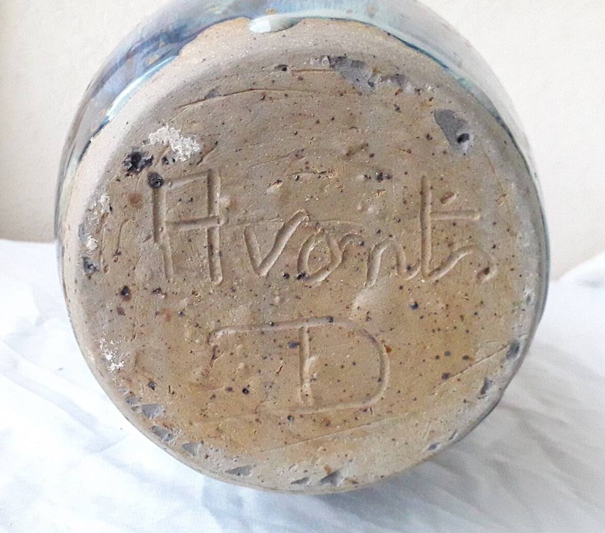 Avonts stoneware vase