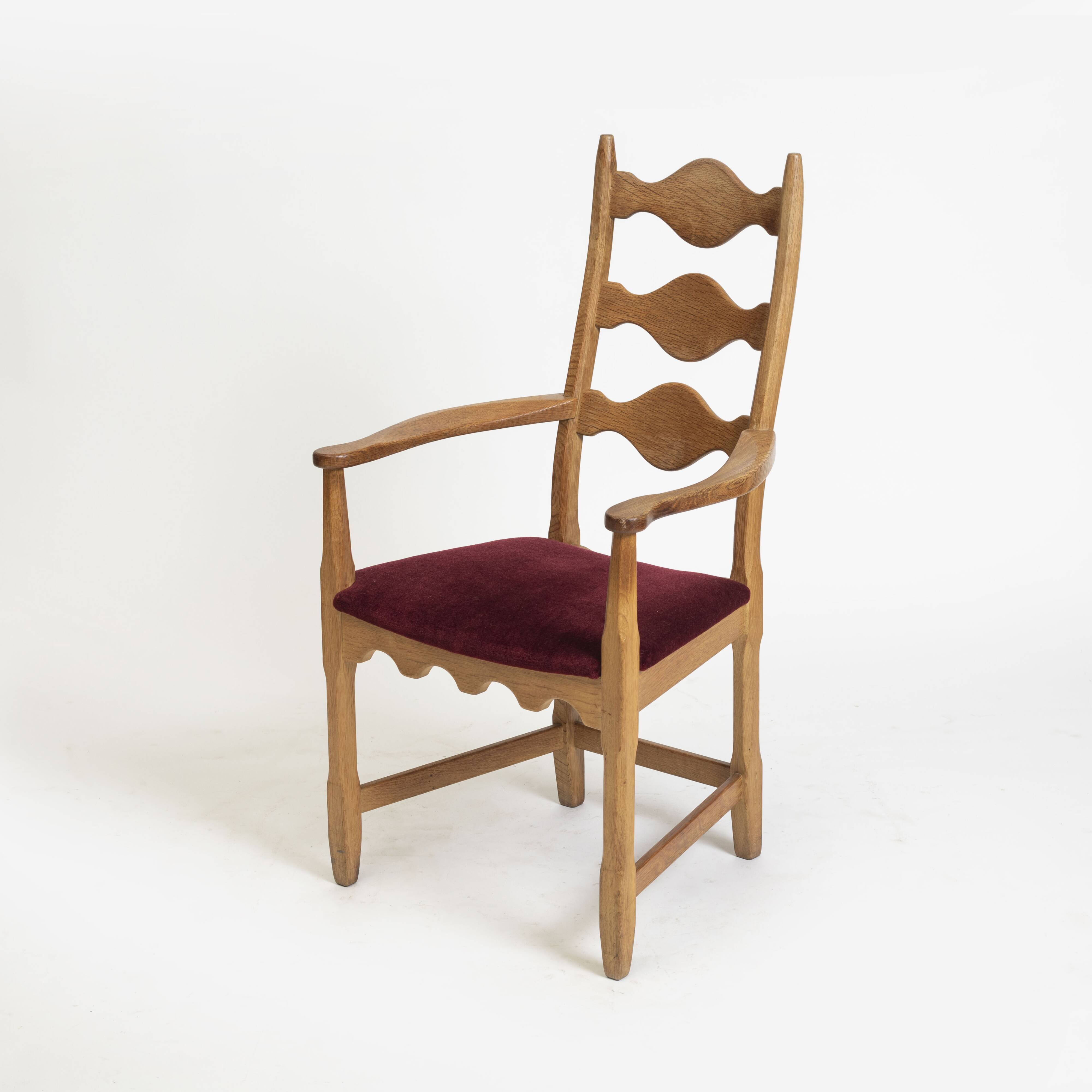 Fauteuil Razorblade, velours bordeaux, chêne, par H. Kjærnulf, Danemark, années 1960.
