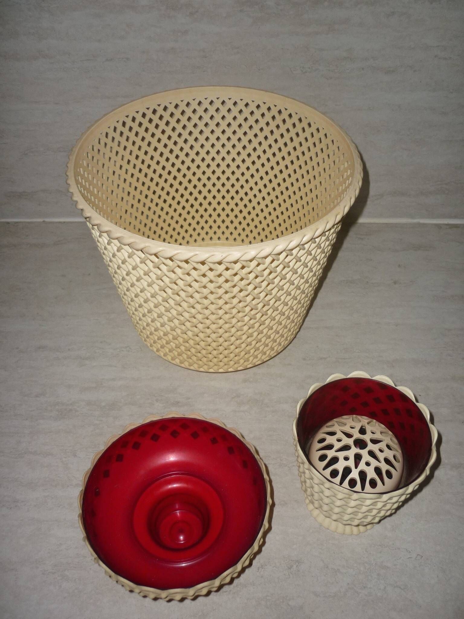 Lot of red and beige Emsa vases, flower spikes, pot cover and a bowl