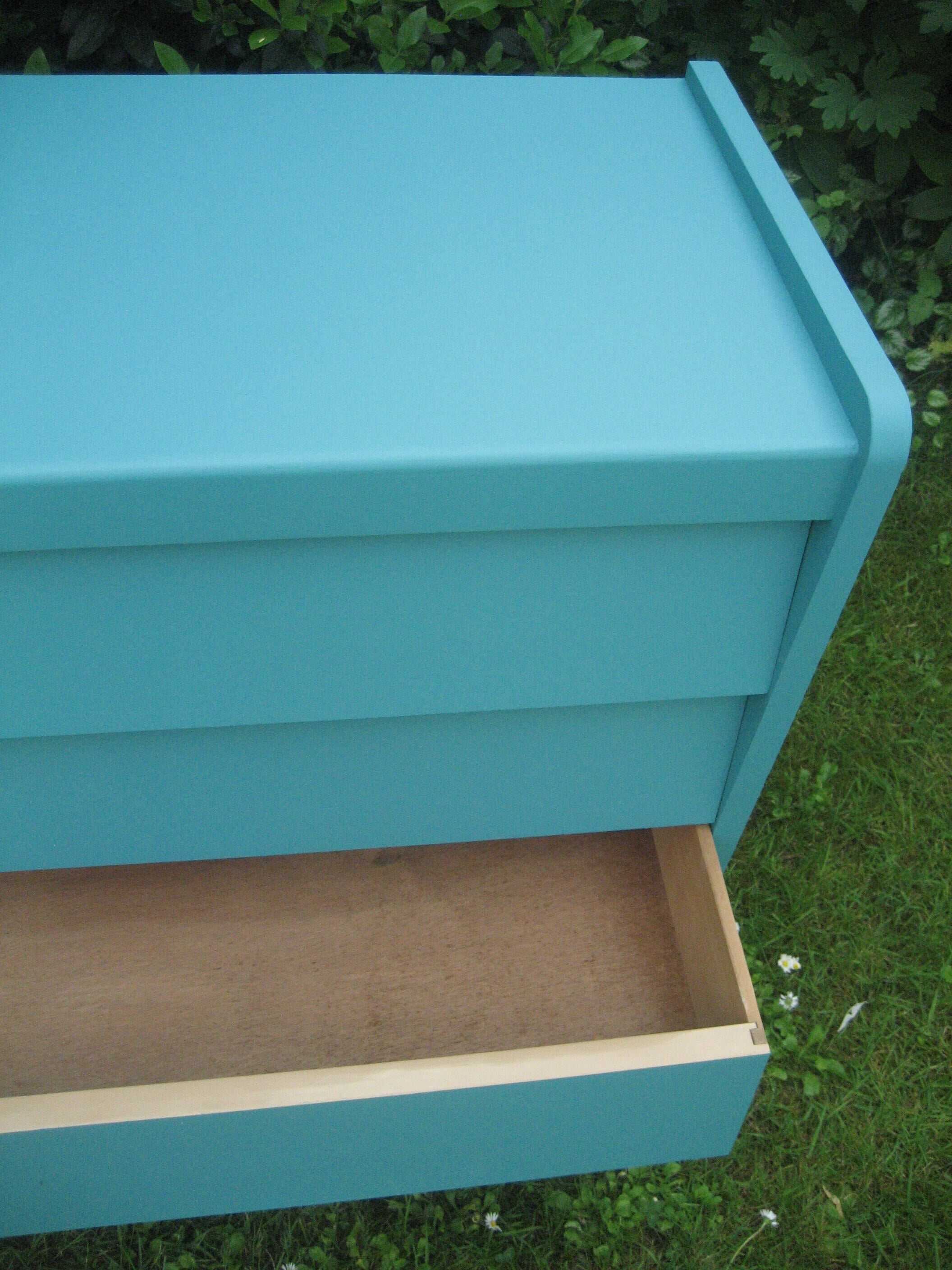 Commode années 60 70 repeinte en bleu