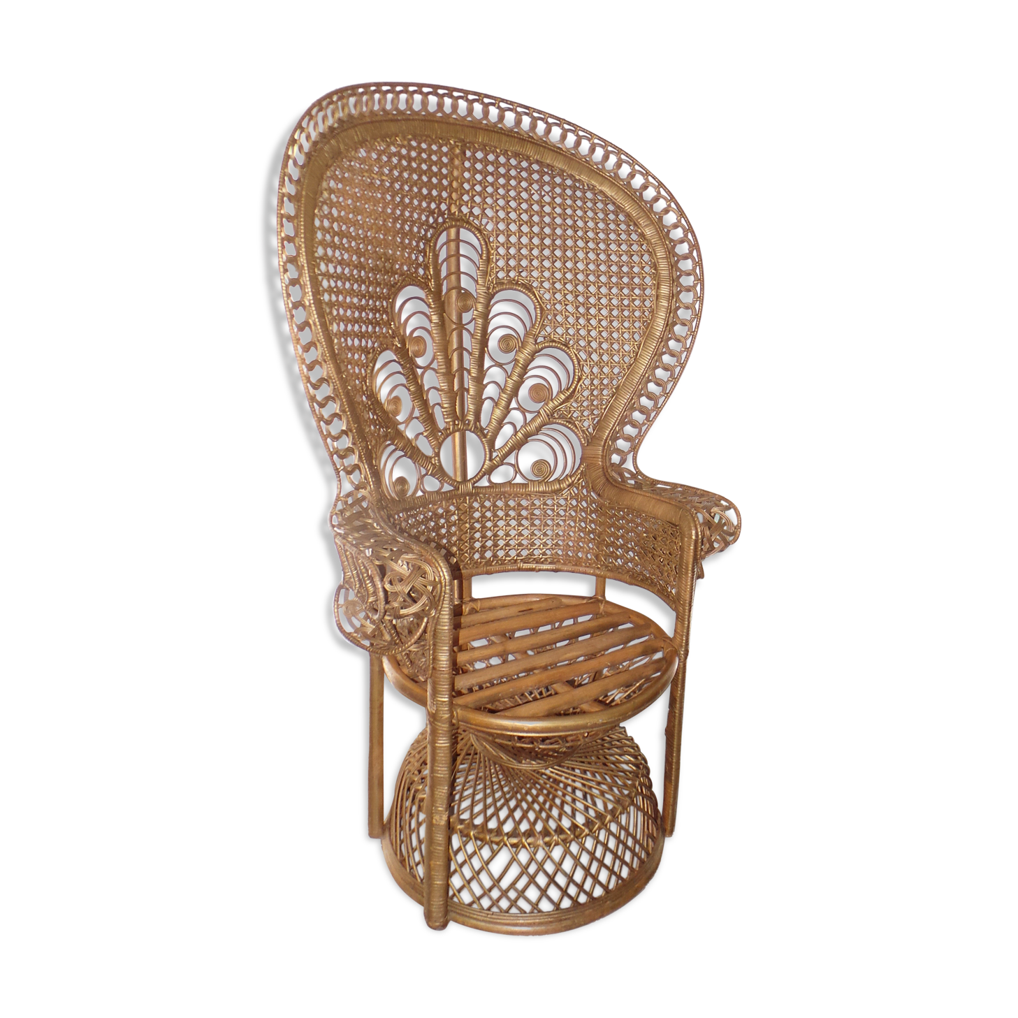 Fauteuil peacock en rotin vintage 1970