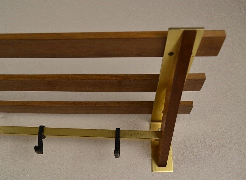 60s 70s Wall Coats Door