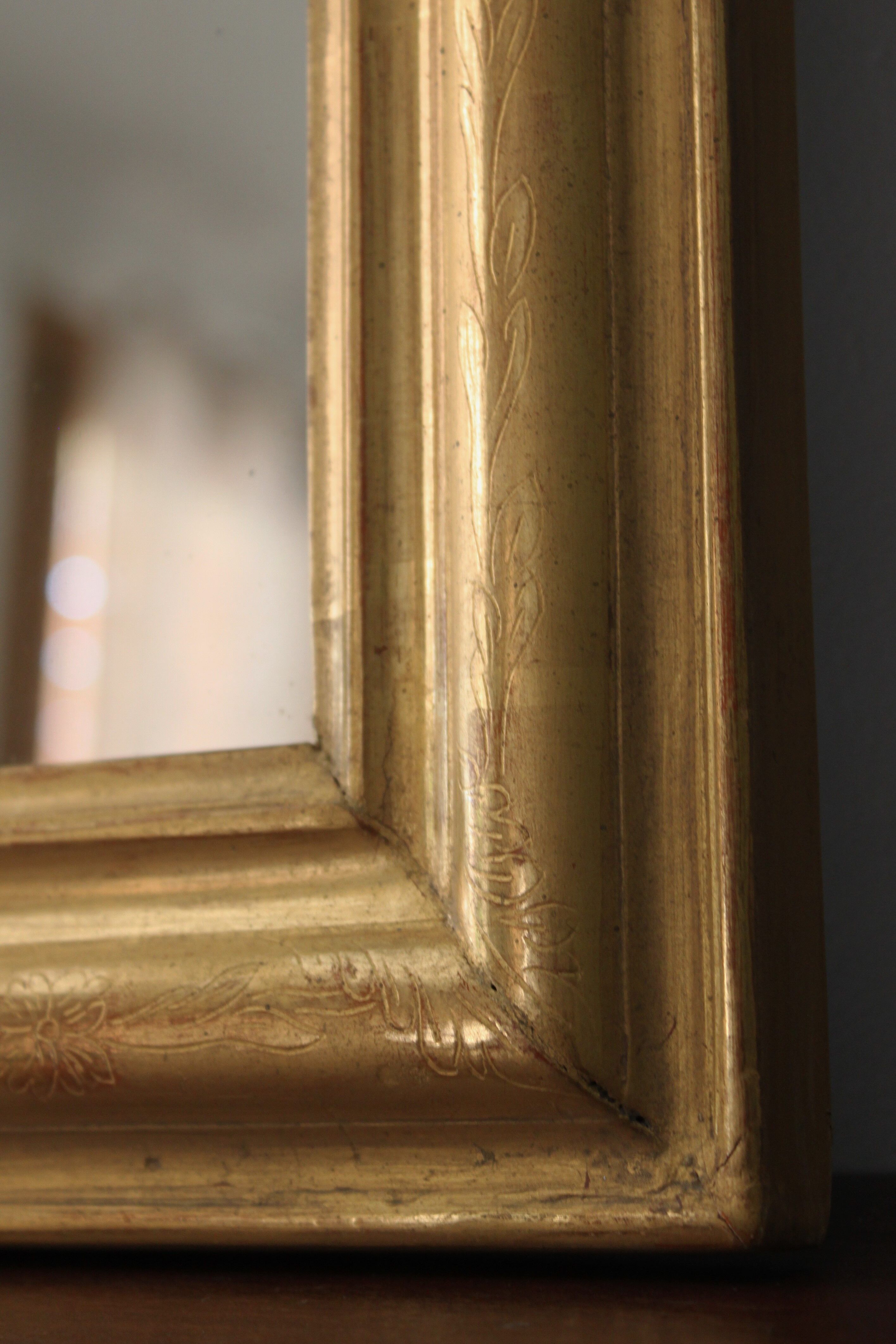 Louis Philippe mirror gilded with gold leaf - 67x54cm