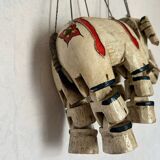 Éléphant bois ancien marionnette