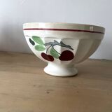 Grand Bol à Café au Lait Ancien avec Motifs de Cerises Rouges et Feuilles Vertes