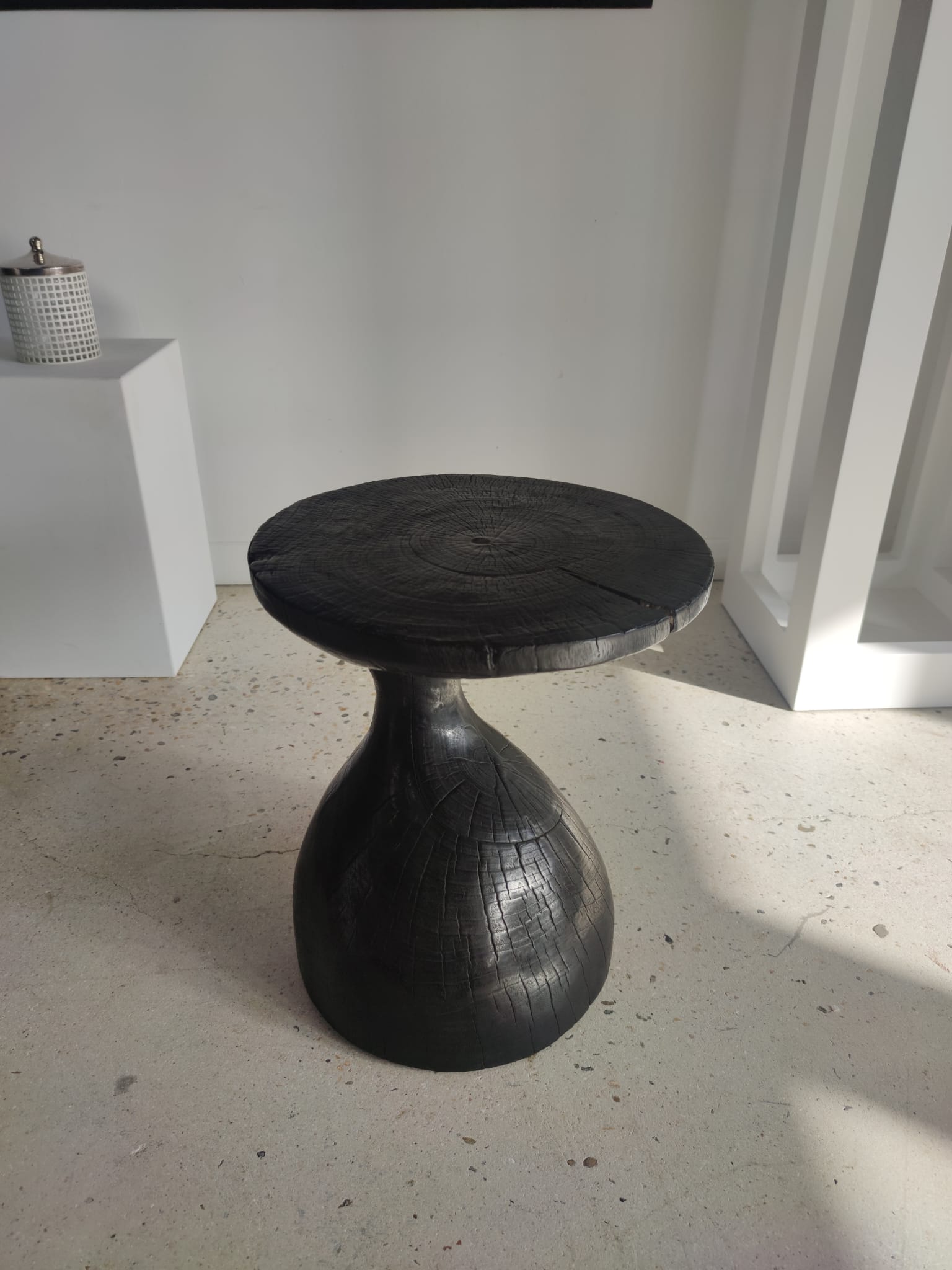 Sofa end in solid wood monoxyl organic shape black color