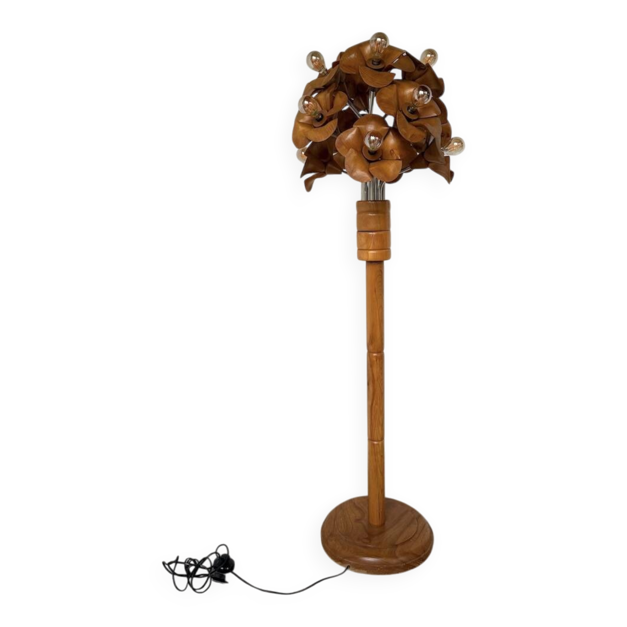 Ornamental floor lamp with "flower" patterns from the 1970s.