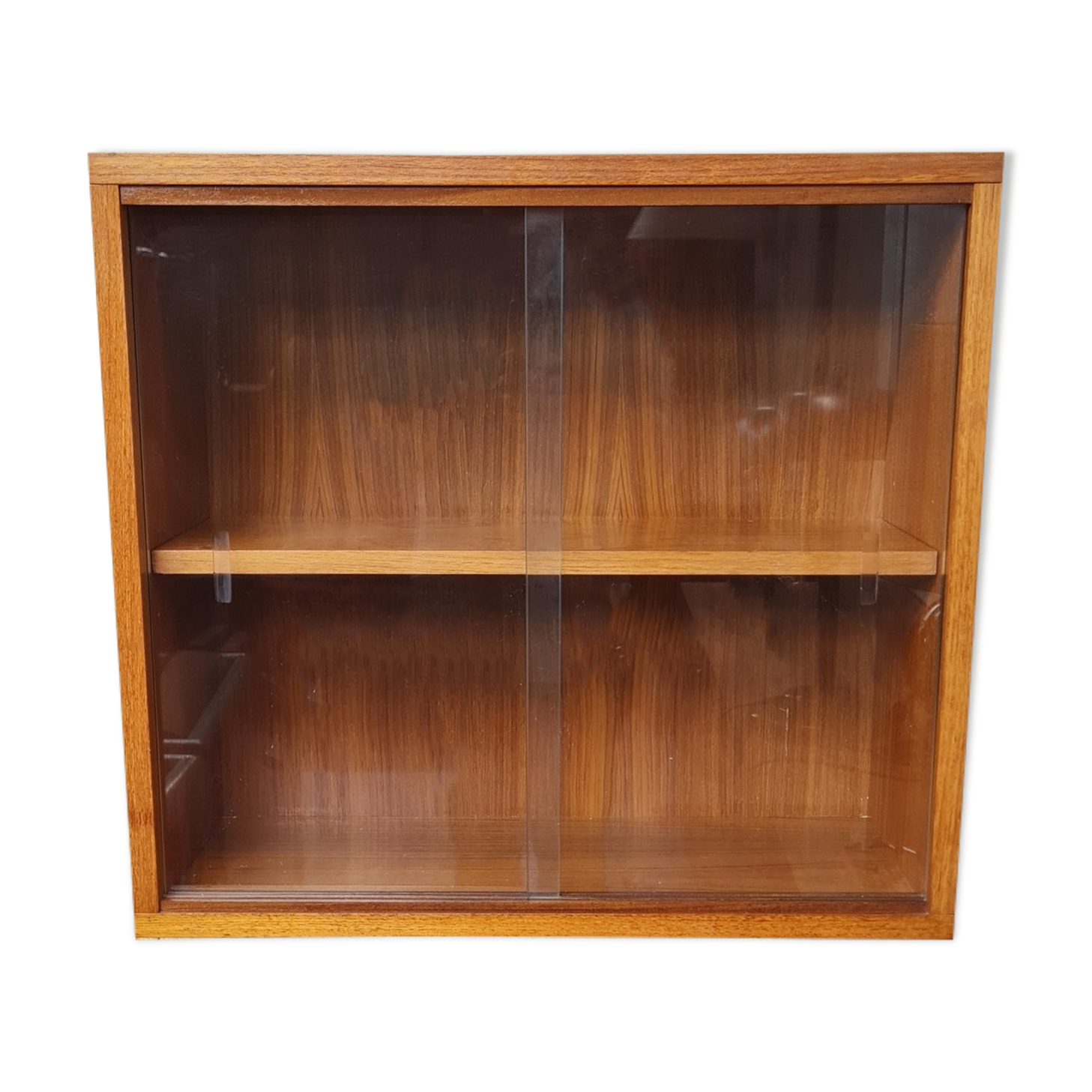 Scandinavian showcase shelf