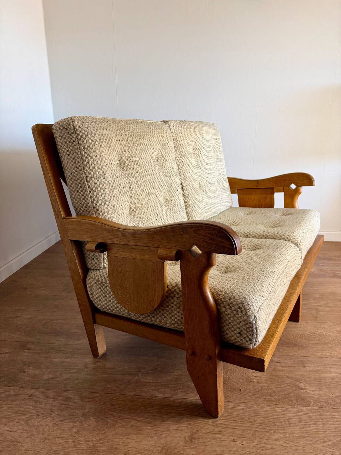 Banquette 2 places attribuée à Guillerme & Chambron – Votre Maison, an