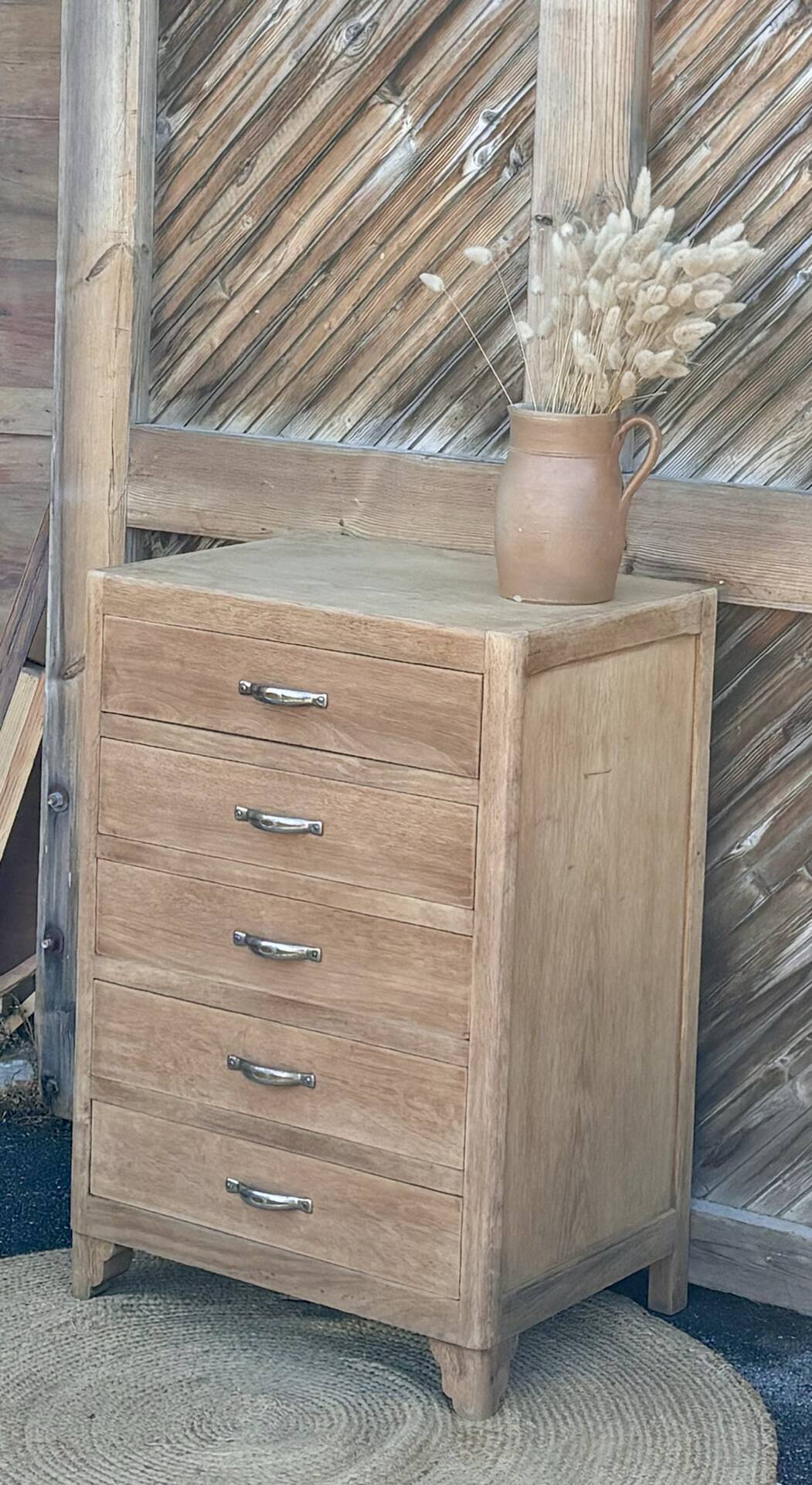 Vintage 5-drawer chest of drawers from the 1940s in raw oak.