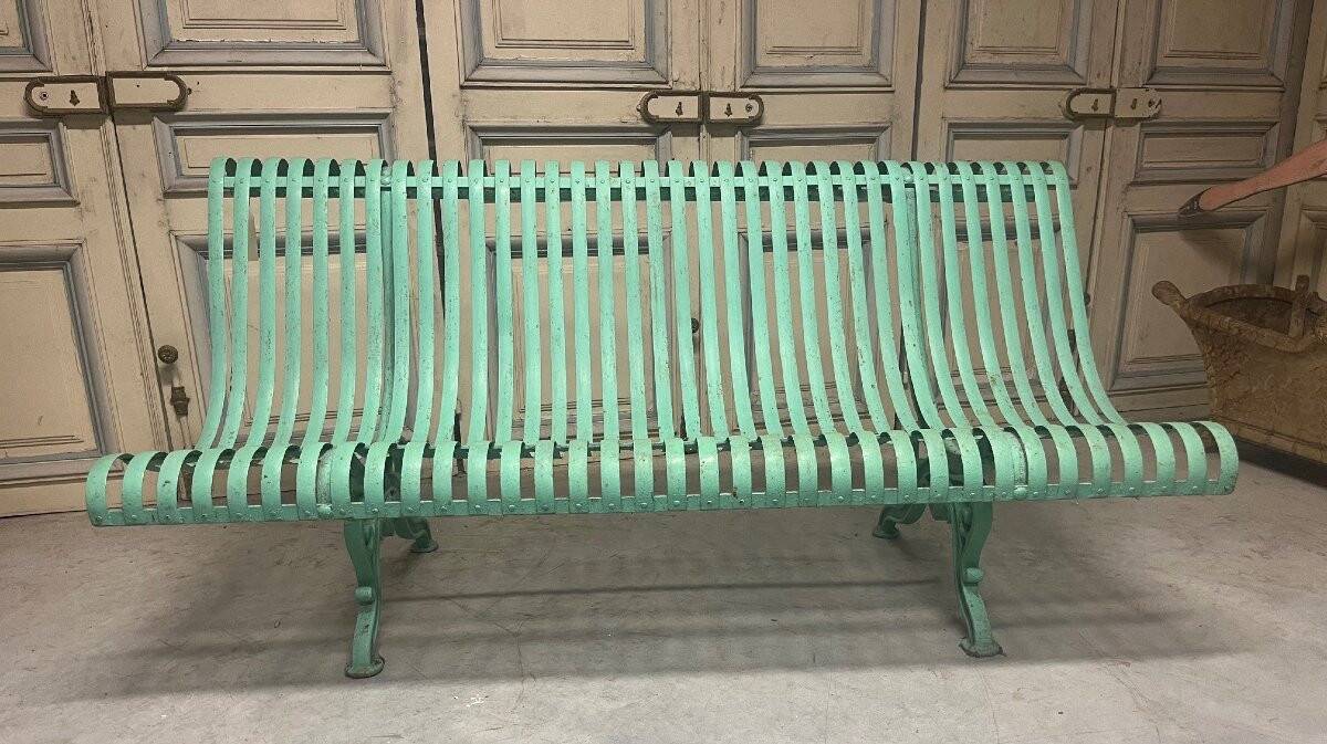 Garden bench in wrought iron and cast iron, late 19th century.