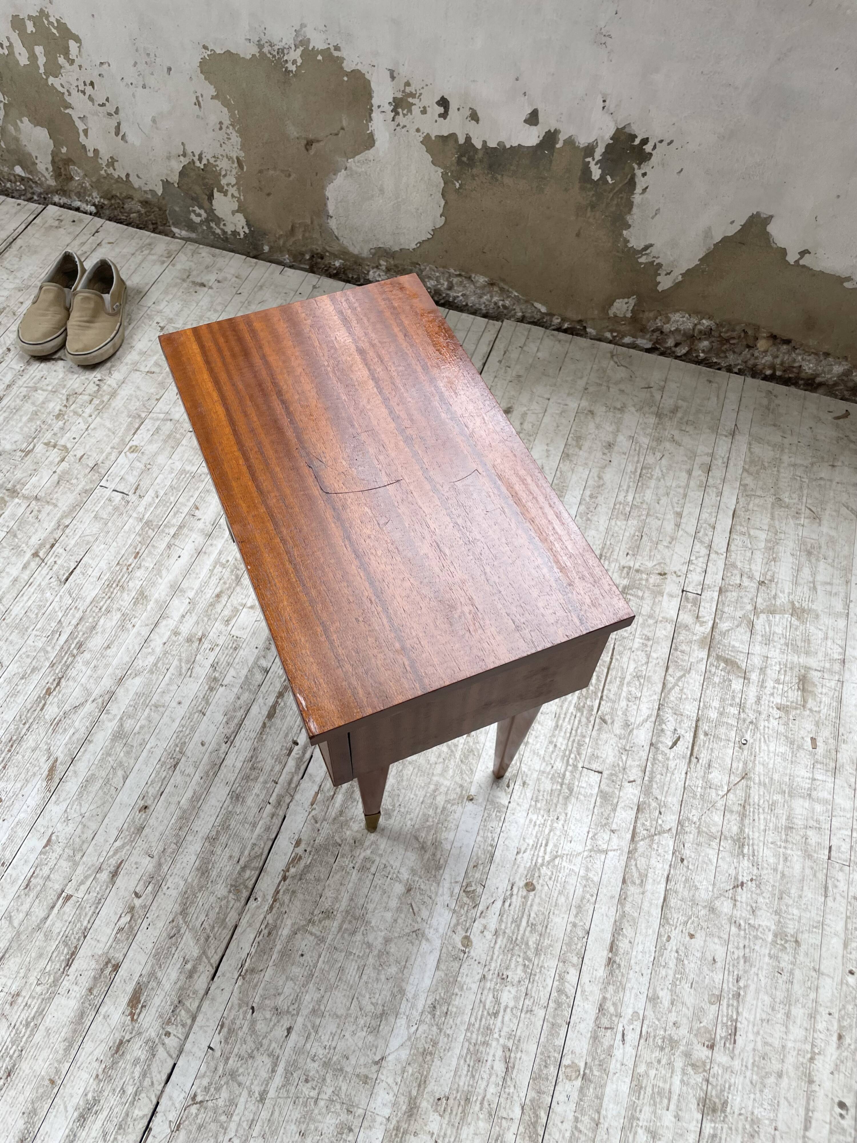 Vintage mahogany veneer bedside table